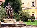 Pomnik cesarza Fryderyka II, ktry zdeycydowa o budowie twierdzy Josefov.